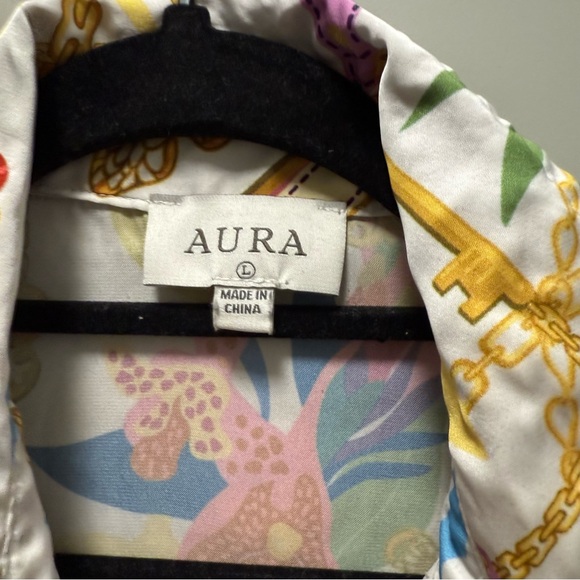 Aura White Cream Graphic Relaxed Button Down Shirt - Picture 4 of 7